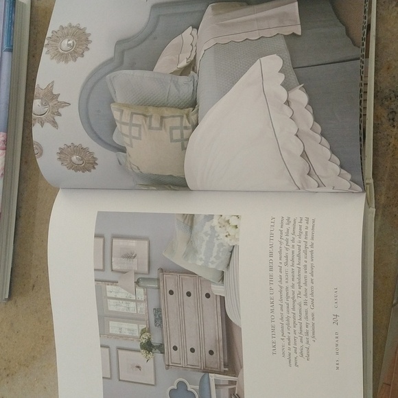 The joy of decorating by Phoebe Howard coffee table book 11 1/2x 9 1/2 - Picture 7 of 7